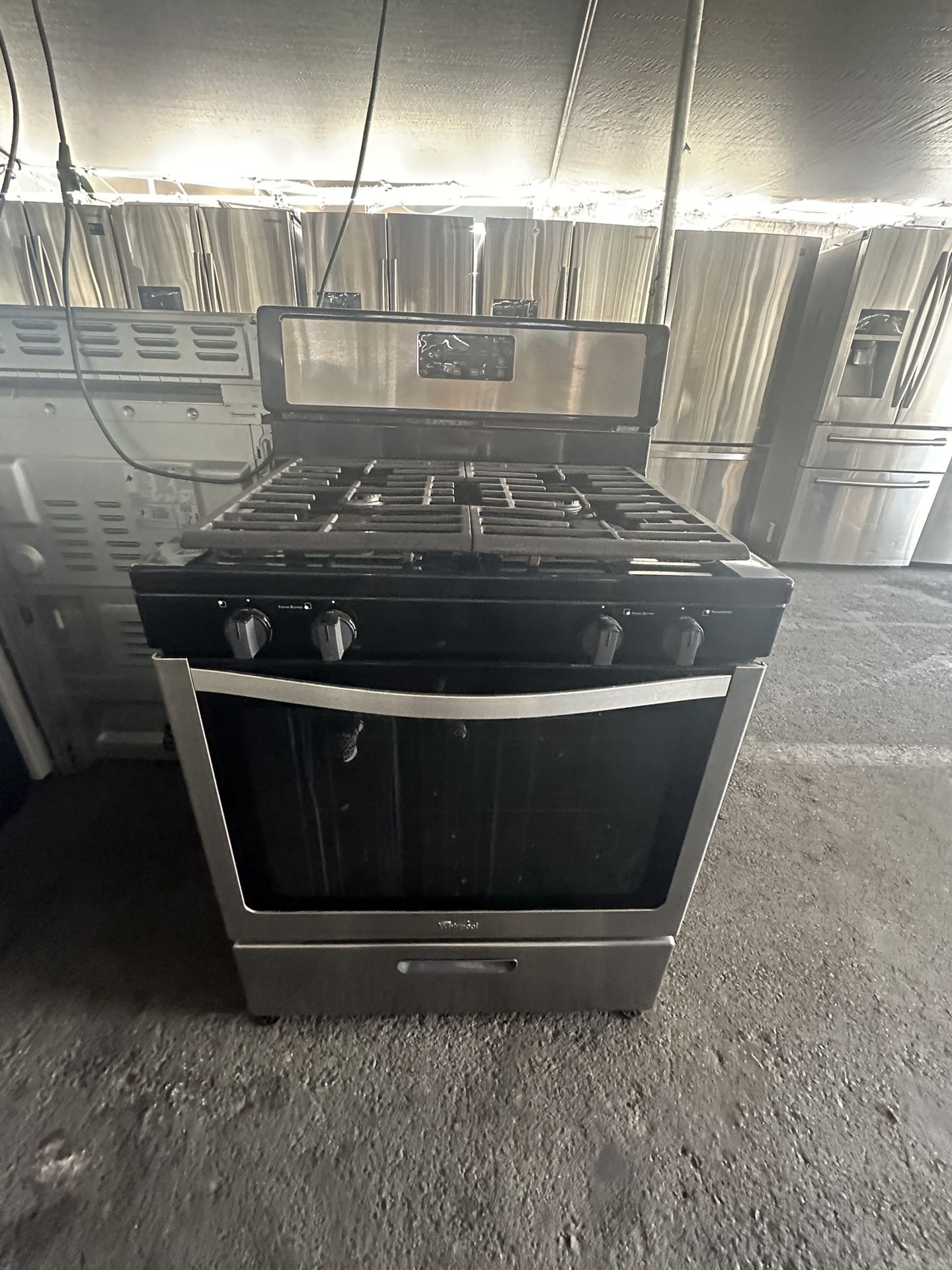 Silver Whirlpool 4 Burners Stainless Steel Gas Stove We Deliver And Install Cooktops & Ovens