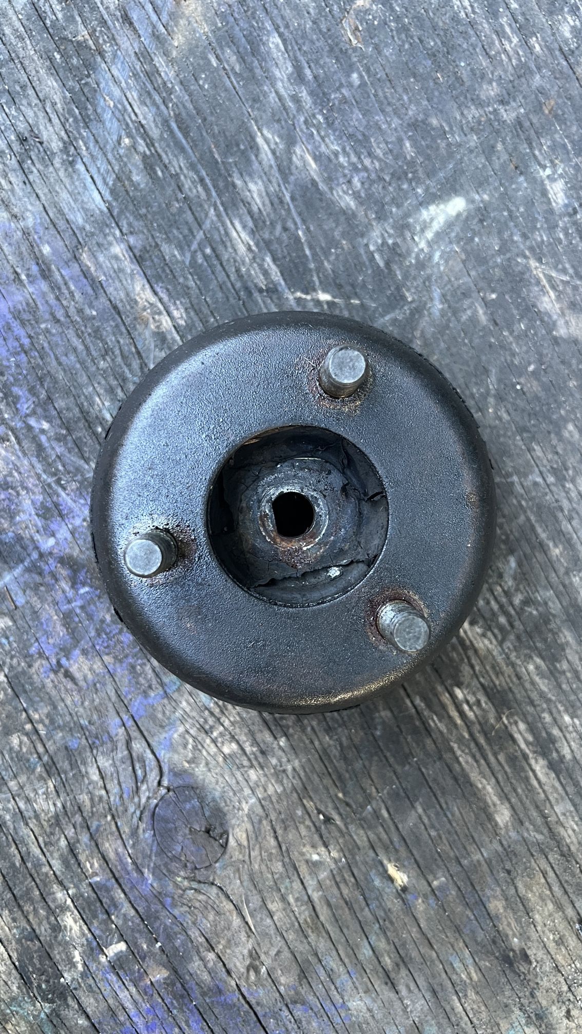 70-78 DATSUN 240Z 280Z FRONT COIL SPRING TOP CAPS STRUT OEM