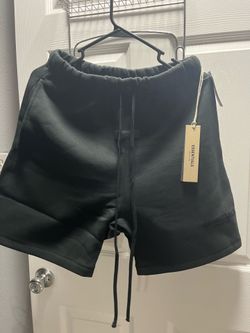 ESSENTIAL SHORTS