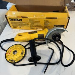 DEWALT 7 Amp 4.5 in. Small Corded Angle Grinder with 1-Touch Guard