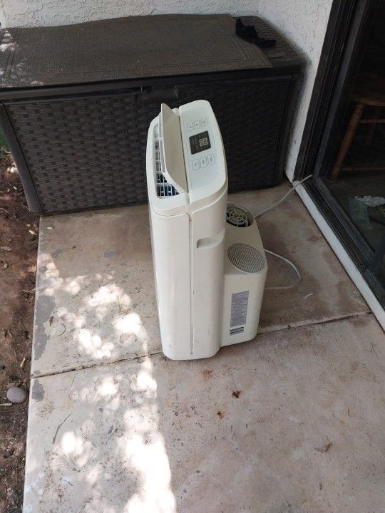 LG Portable AC Unit 11000 Btu