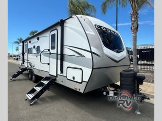 2024 Cougar Half-Ton 30Bhswe