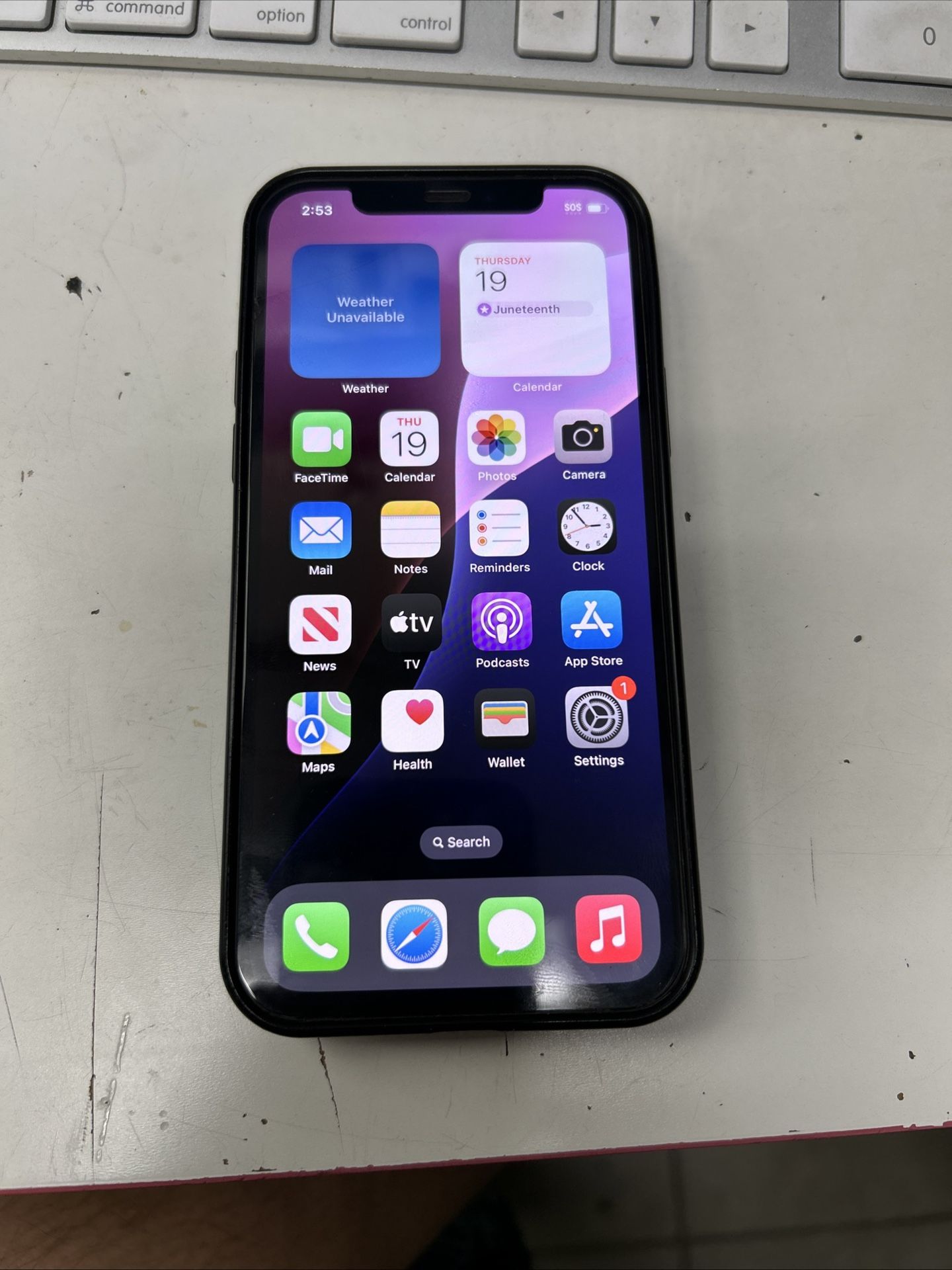 Apple iPhone 12 - 64GB - Black (Unlocked) A2172