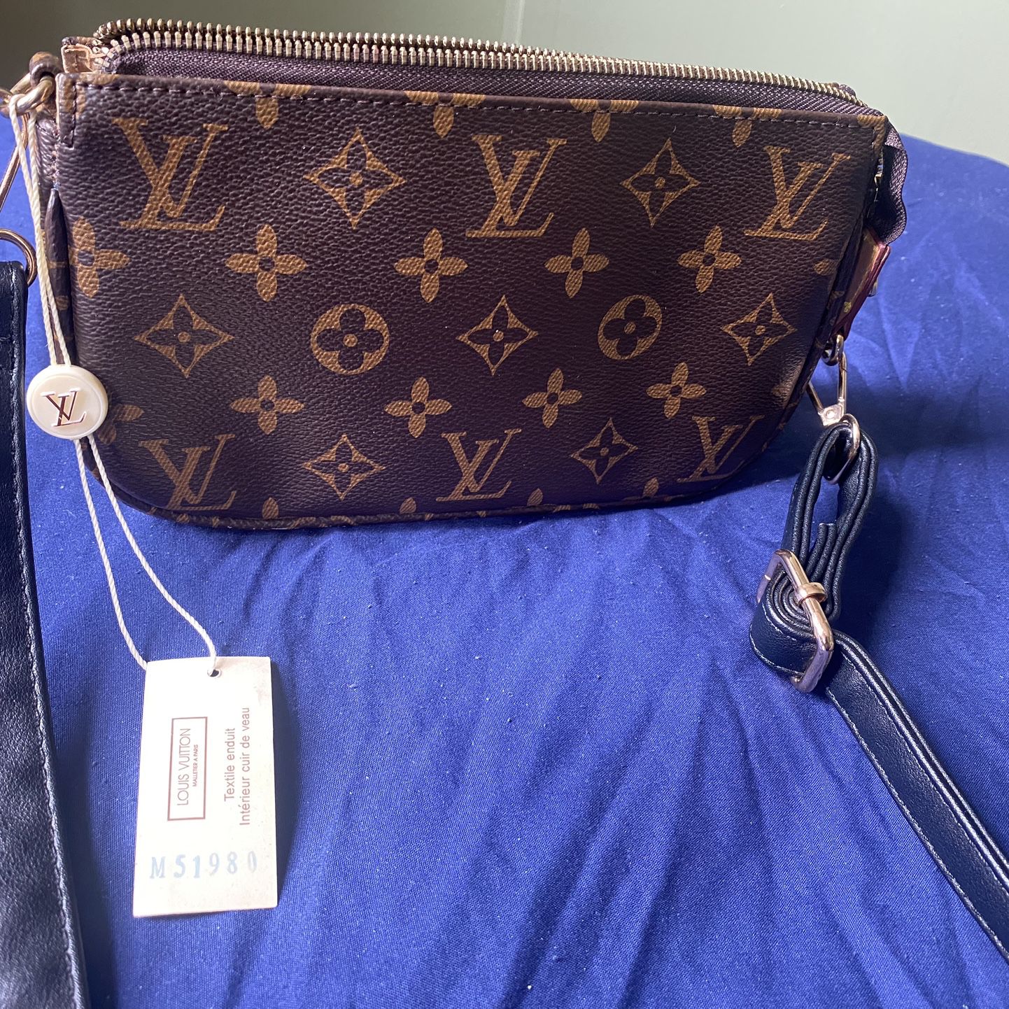 Louis Vuitton orange LV LOGO leather BRAND NEW shoulder bag BAG TOTE for  Sale in Columbus, OH - OfferUp