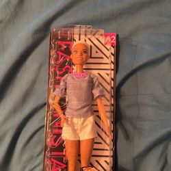 Highly Collectible Brand New Barbie Fashionistas #82