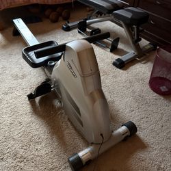 Velocity Excercise CHR-2001 Resistance Rower