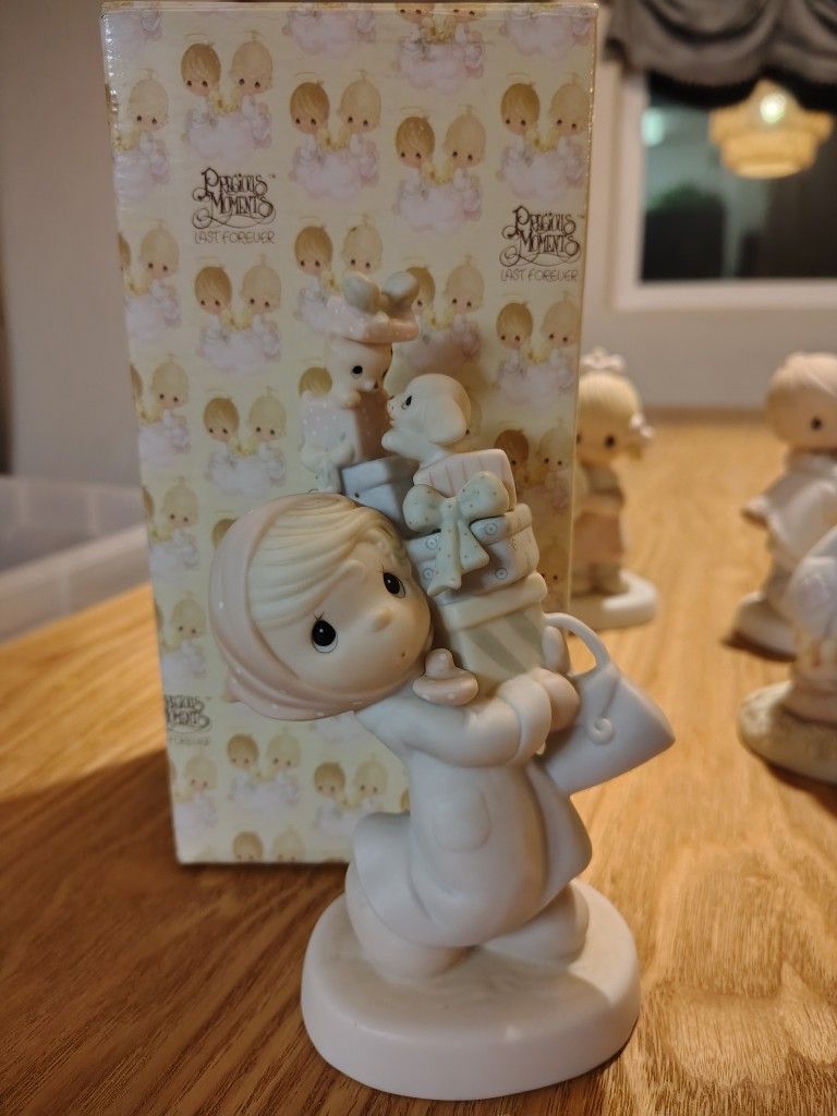 Precious Moments Figurines 