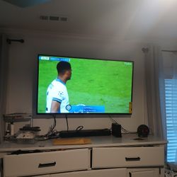 Used television 55"