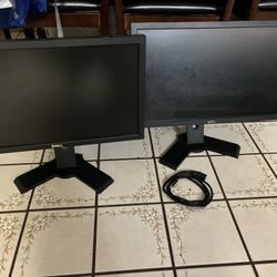 2 Dell - 21 in Monitors