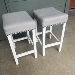 Great Moving Deal 2 Great Condition Gray Stools 