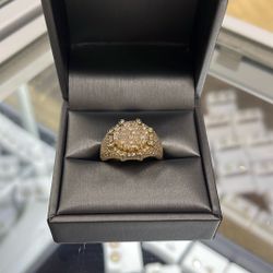 10 Kt Gold Mens Ring