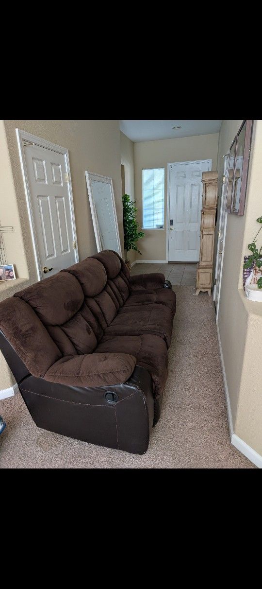 Couch With Recliners