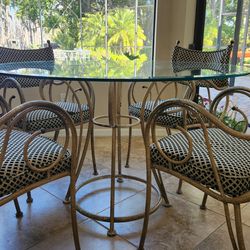 Kitchen set complete!