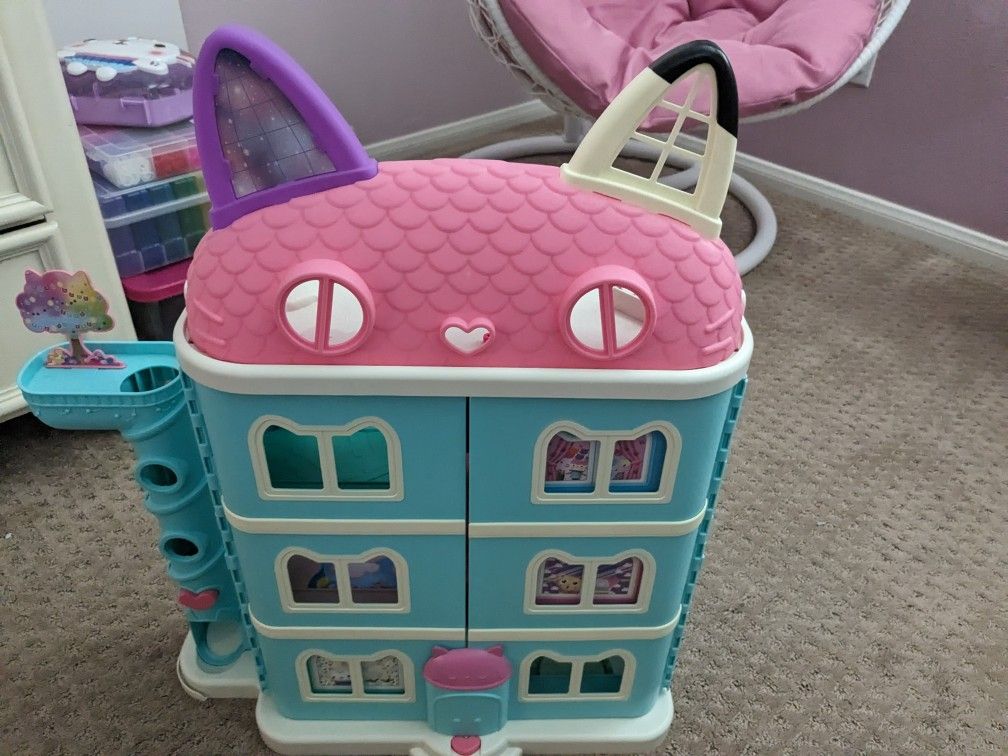 Gabby's Doll House