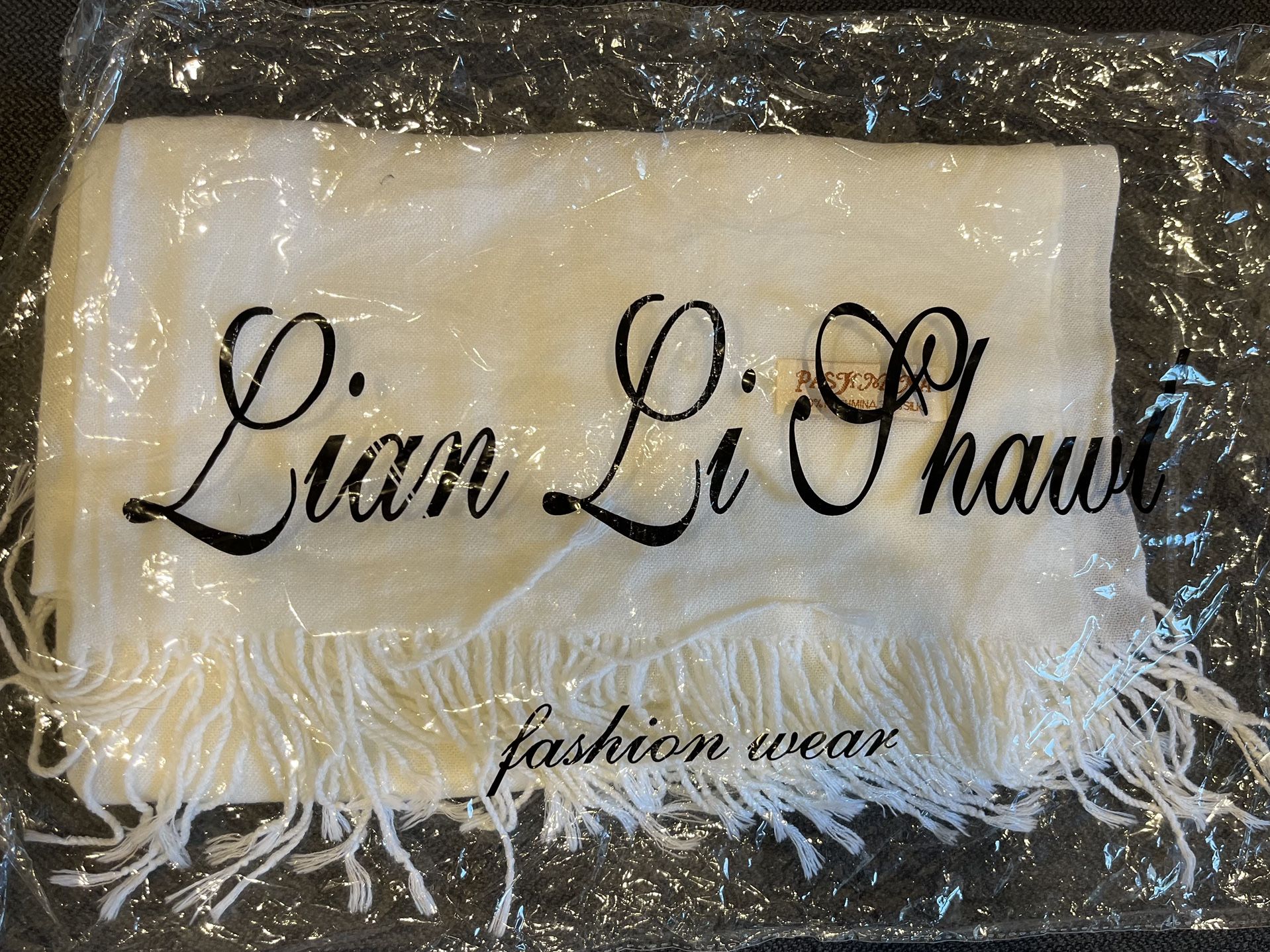 LARGE WHITE SHAWL 70% PASHMINA/30% SILK-about 5 Ft By 2 Ft-BRAND NEW