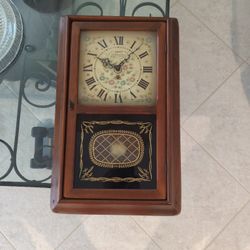 New England Clock Antique 