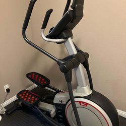 NORDICTRACK ELITE 10.9 ELLIPTICAL!!