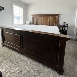 Solid Wood King Bed Frame – Rustic Modern Design