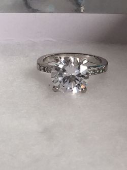 LADIES RING SZ 6.5 Rhinestone