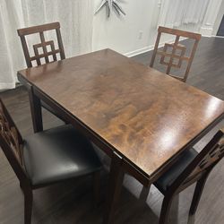 Comedor/ Dining Table In Good Condition 