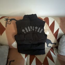 Trapstar Puffer Vest With Removable Hood