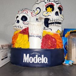 modelo  dia de los muertos Skulls 
