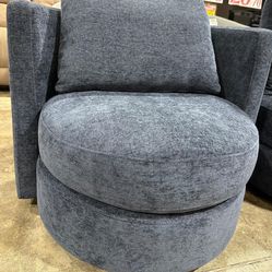 Thomasville Davos Swivel Chair Dark Blue