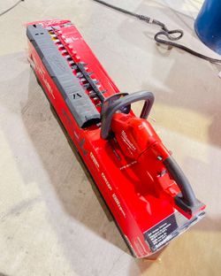 Milwaukee M18 FUEL 18-Volt 24 in. Brushless Cordless Battery Powered Hedge Trimmer (Tool-Only)