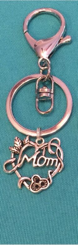 NEW Mother's Day Mom Heart Keyring Rearview Window Clipon