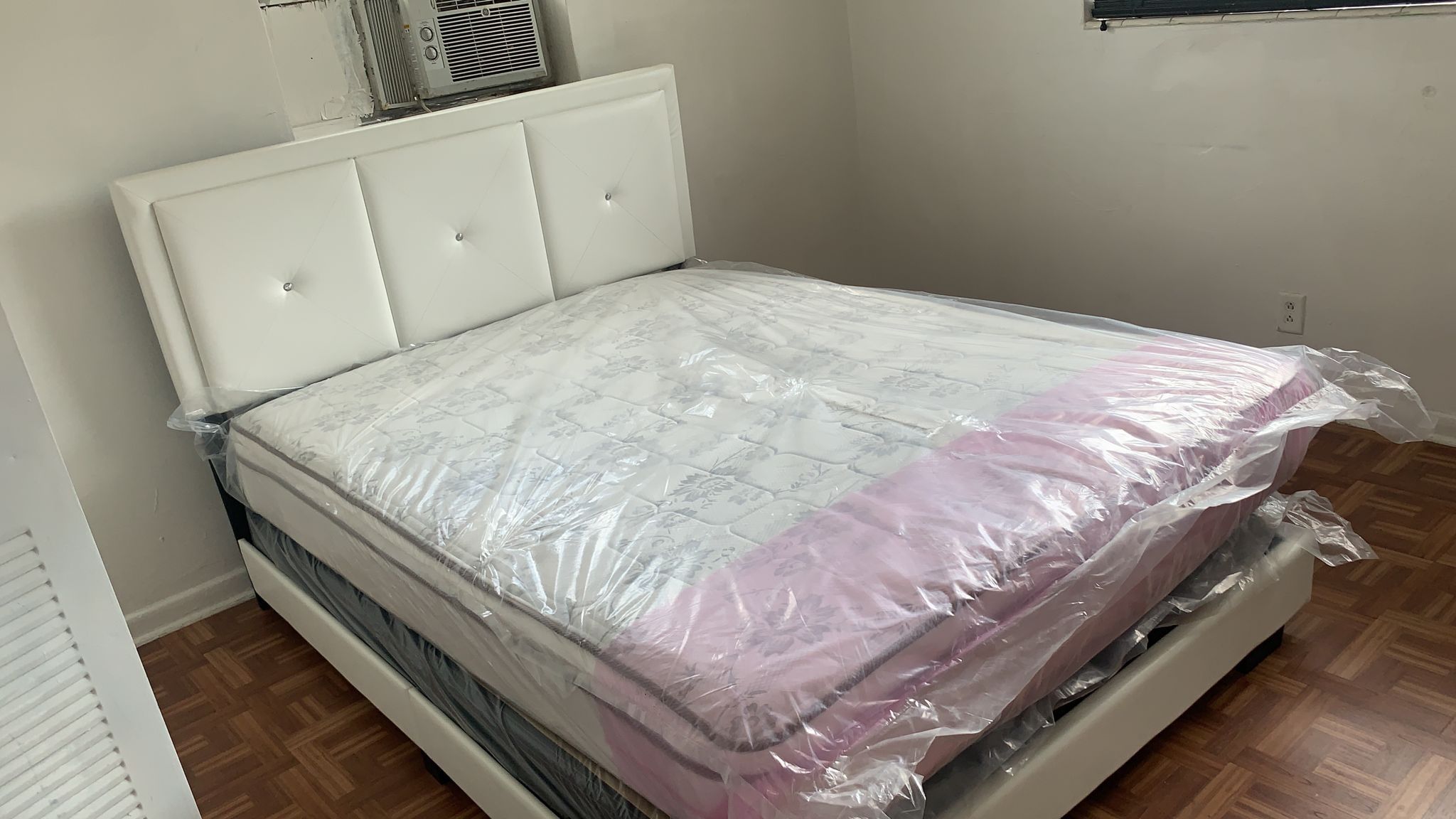 New Queen Mattress And Box Spring 2pc Bed Frame Is Not Included 