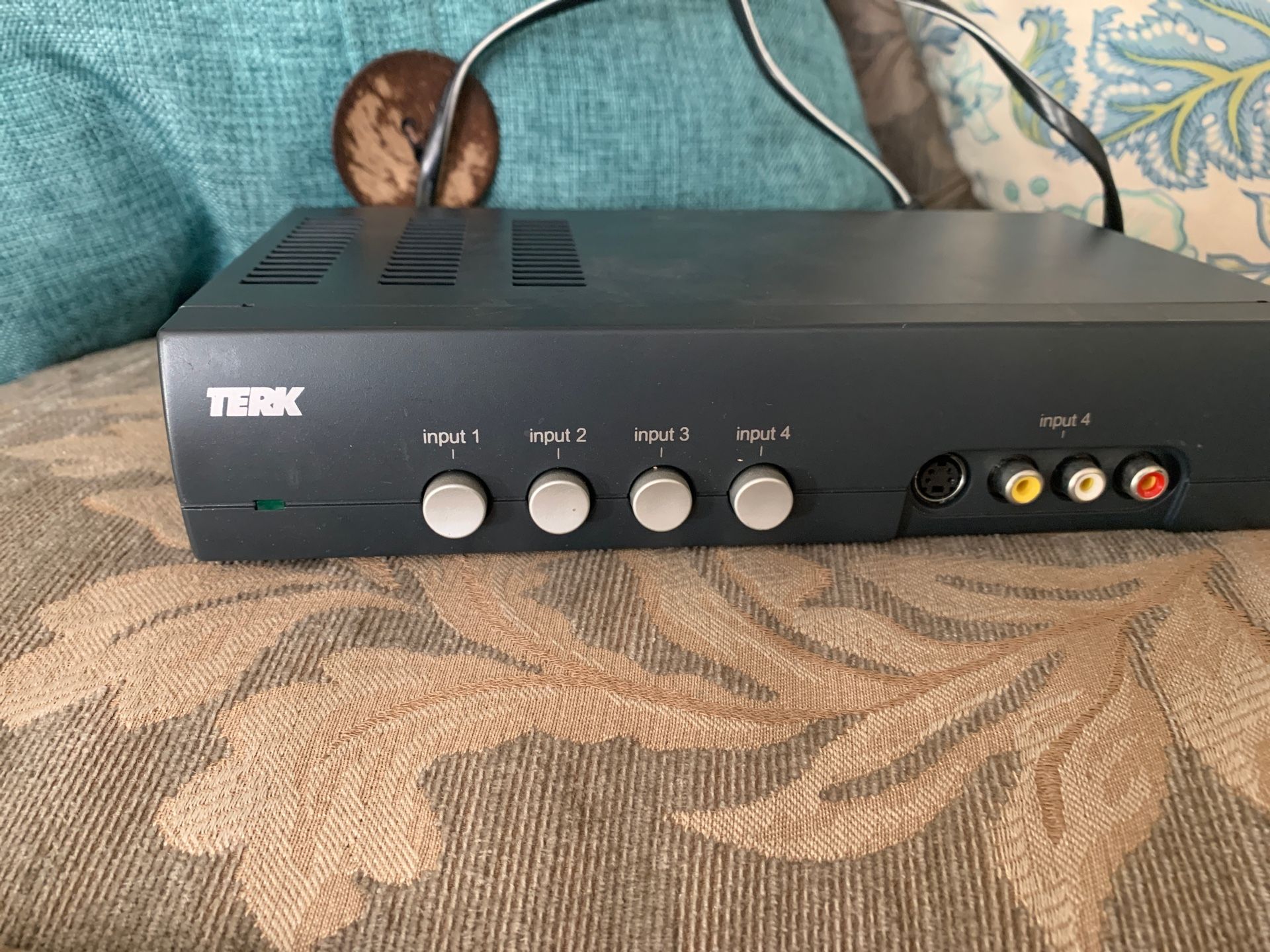 TERK MOD-41 Modulator 4av inputs tv/antenna