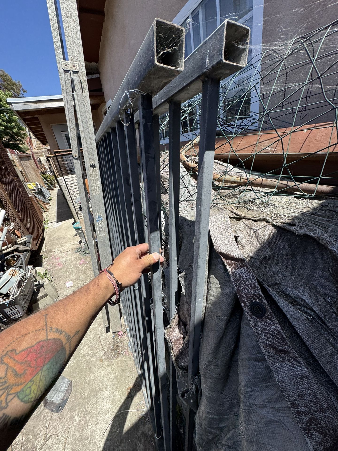 Free Metal Fence And Other Metal Miscelaneus