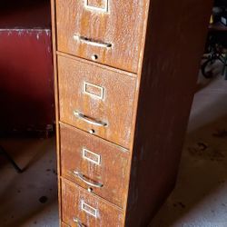 File cabinet Rusty patina 