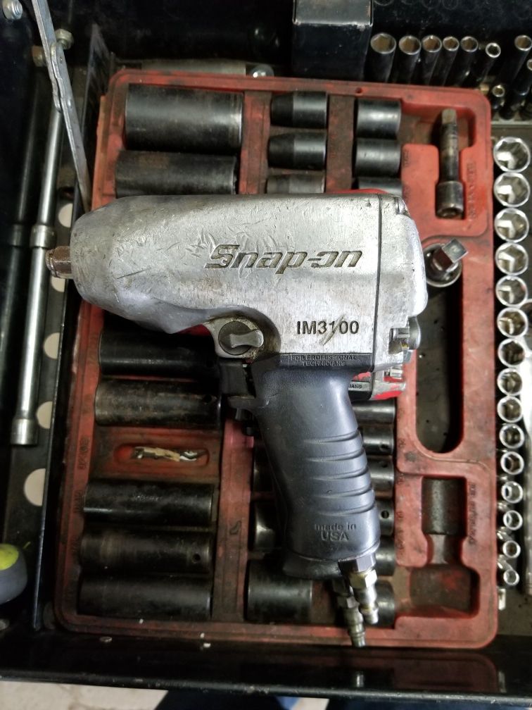 Snap on switchable size gun