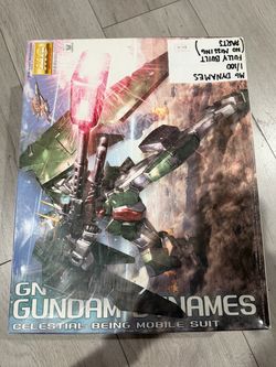 Bandai MG 1/100 Dynames Gundam Model Kit [Built]