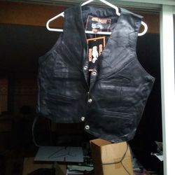 Men's Leather Vest New. Size Med.