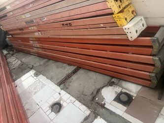 Escaleras de 14 pies de fibra de vidrio doble subida casi nuevas $425 cada una