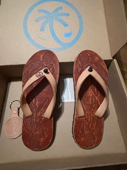 Toe Hold Women’s Size 8