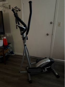 Rarely used Elliptical  Uhaul/ Pickup ONLY