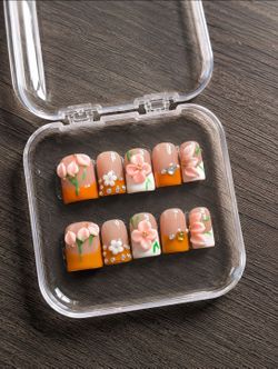 Press on Nails - size M - CASH ONLY - 75th ave and Peoria