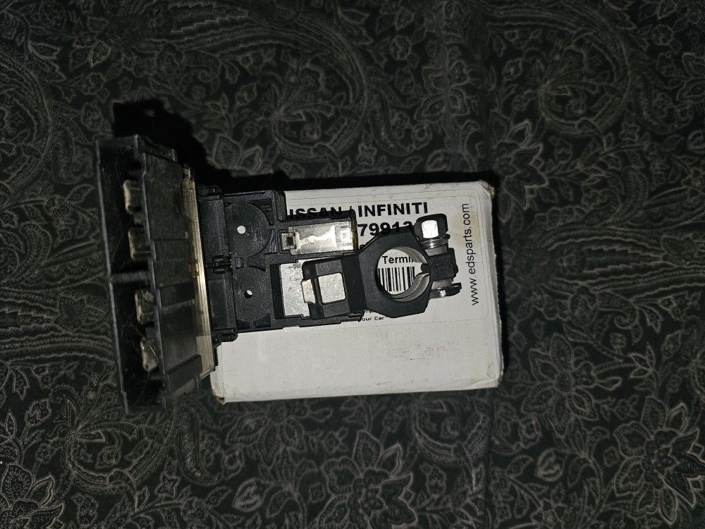 Nissan Cars Battery Fuse & Terminal