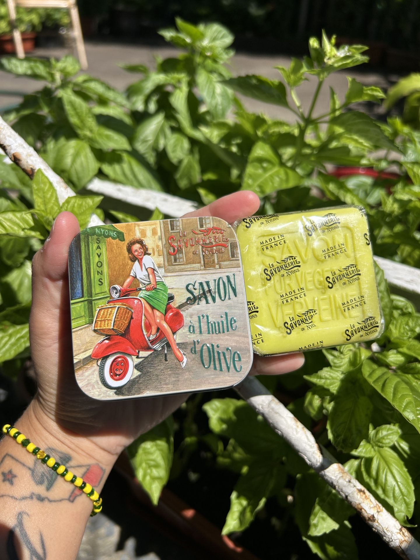 Yellow-Green La Savonnerie de Nyons Soap