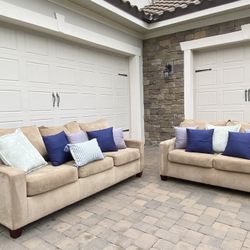 Beautiful Sofa & Loveseat 