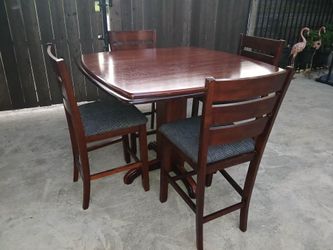 Comedor alto 4 sillas