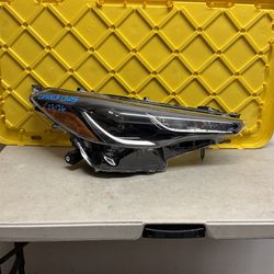 Toyota Corolla Cross Right Passenger Headlight 2022 2023 2024 2025