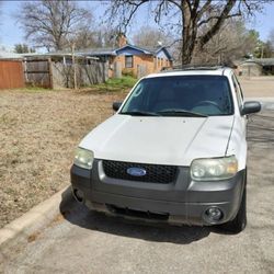 2005 Ford Escape • XLT Sport SUV 4D 