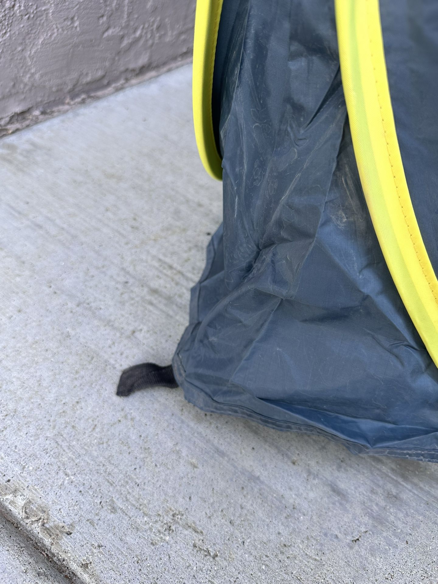 Green Elephant Pop Up Utilitent for Sale in San Diego, CA OfferUp