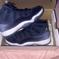 Jordan 11’s  Midnight Velvet Navys  