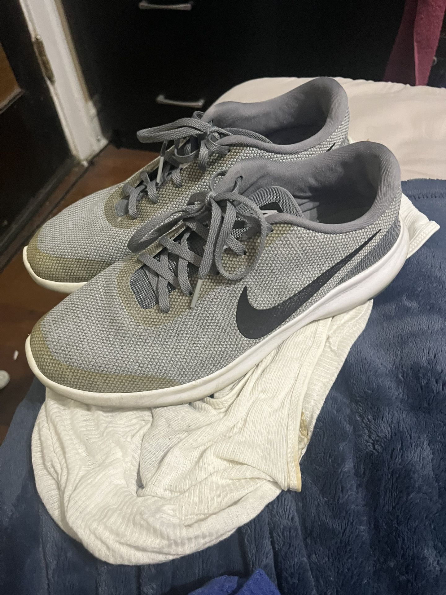 Nike Shoes Size 10