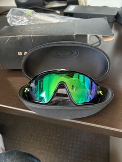 Oakley jawbreaker sunglasses